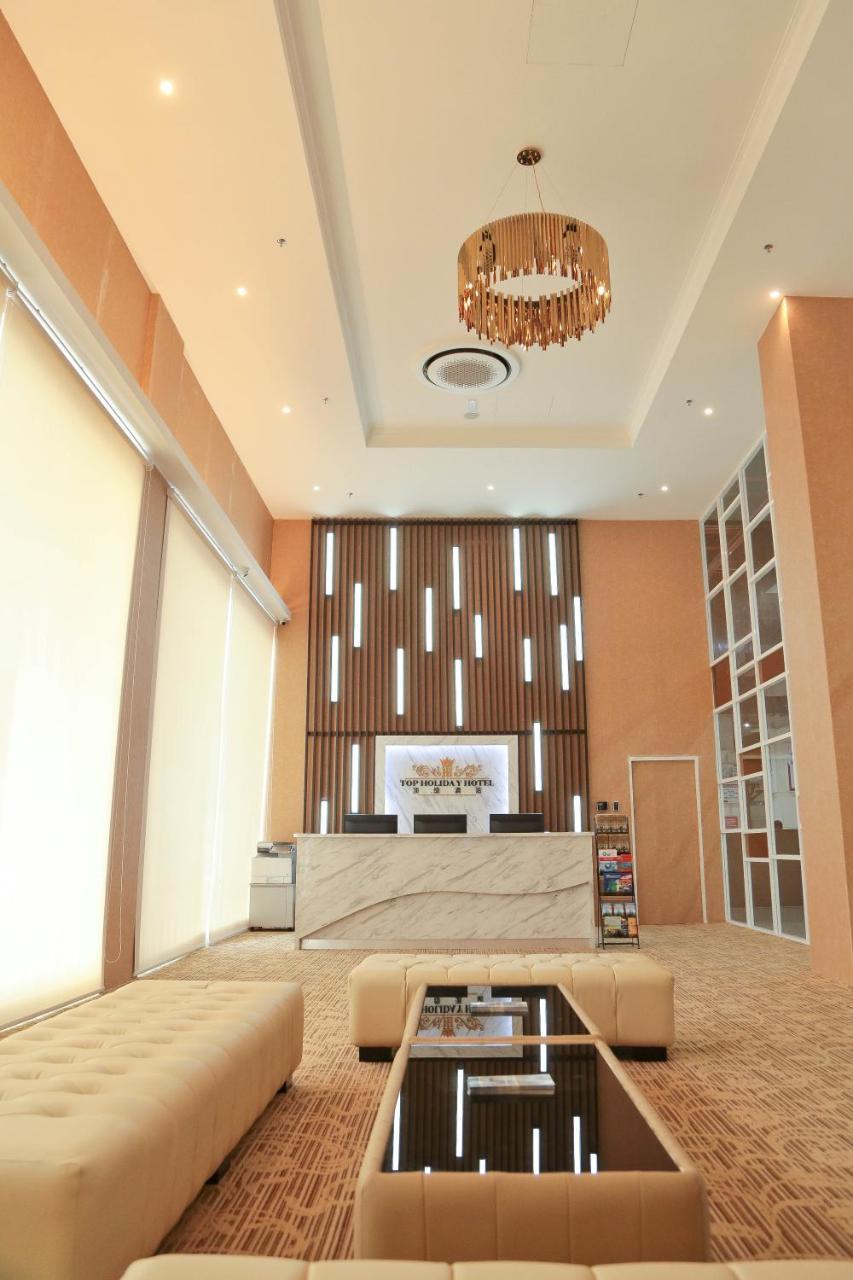 Top Holiday Hotel Seri Kembangan Eksteriør billede