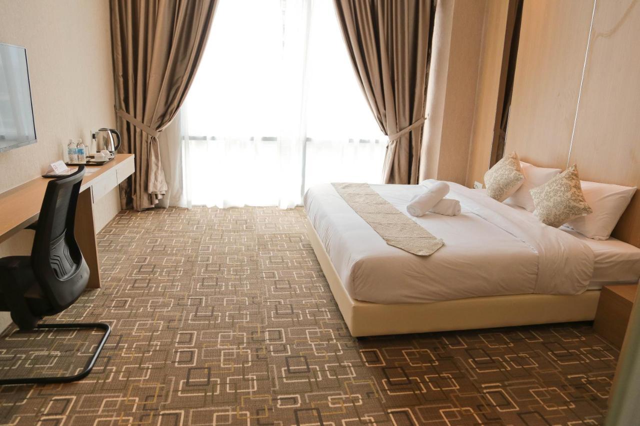 Top Holiday Hotel Seri Kembangan Eksteriør billede