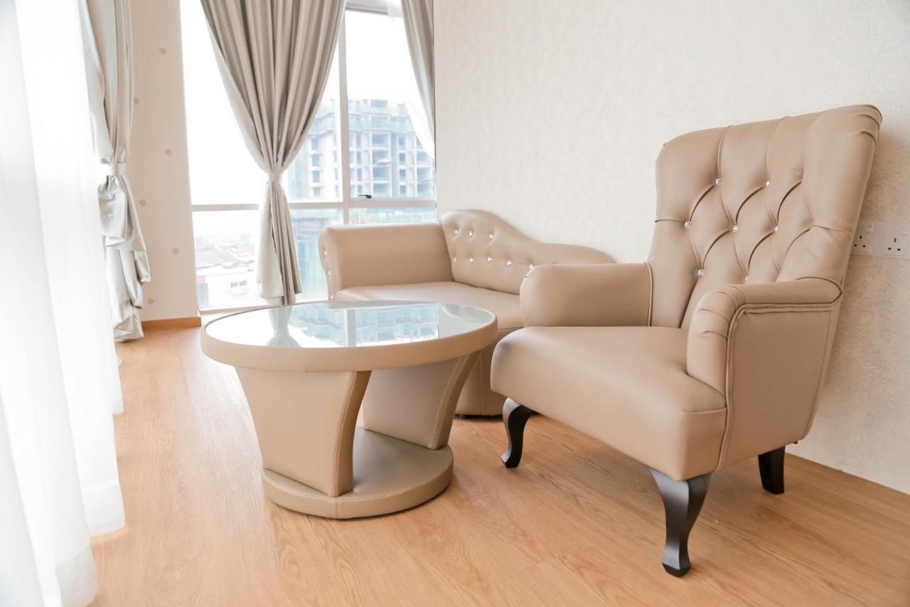 Top Holiday Hotel Seri Kembangan Eksteriør billede
