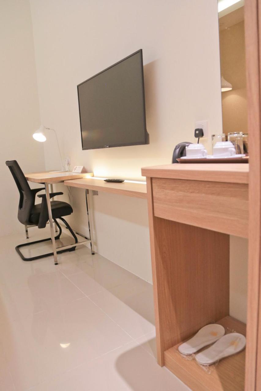 Top Holiday Hotel Seri Kembangan Eksteriør billede