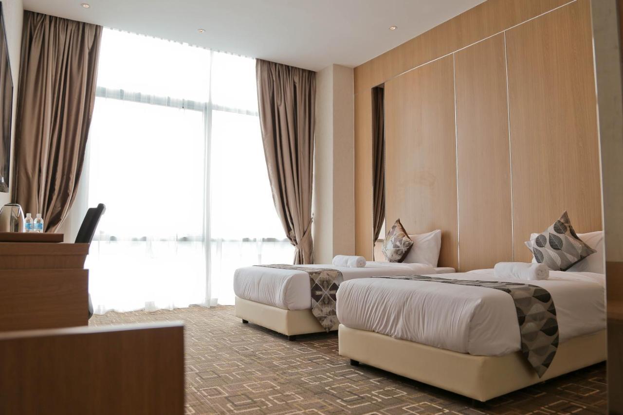 Top Holiday Hotel Seri Kembangan Eksteriør billede