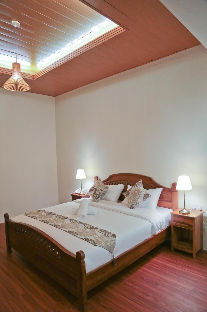 Top Holiday Hotel Seri Kembangan Eksteriør billede